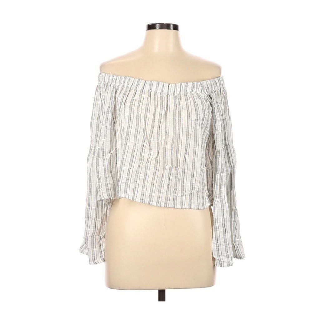 NWT Off the shoulder slightly cropped pinstriped top